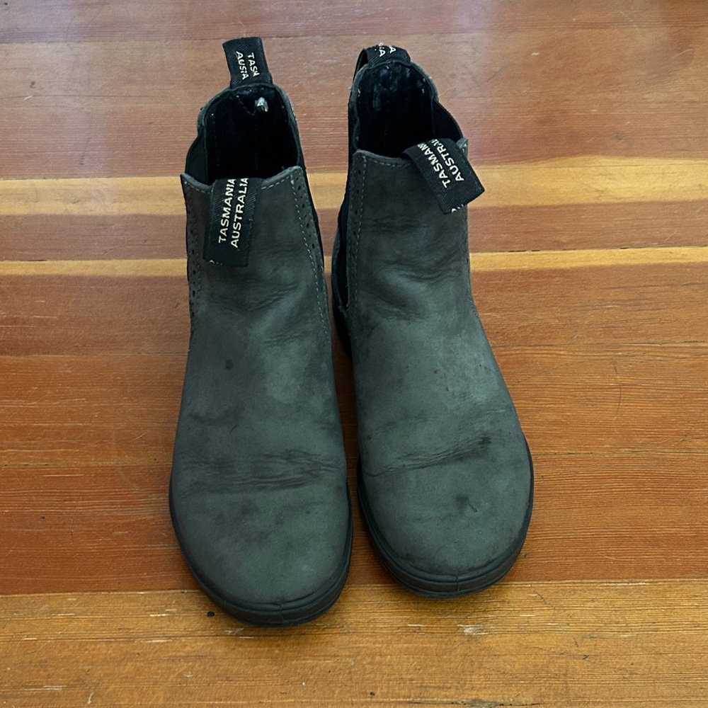 Blundstone Dark Gray Ankle Boots